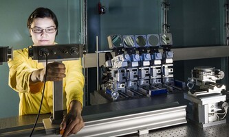 Tonya Vitova setting up the X-ray emission experiment